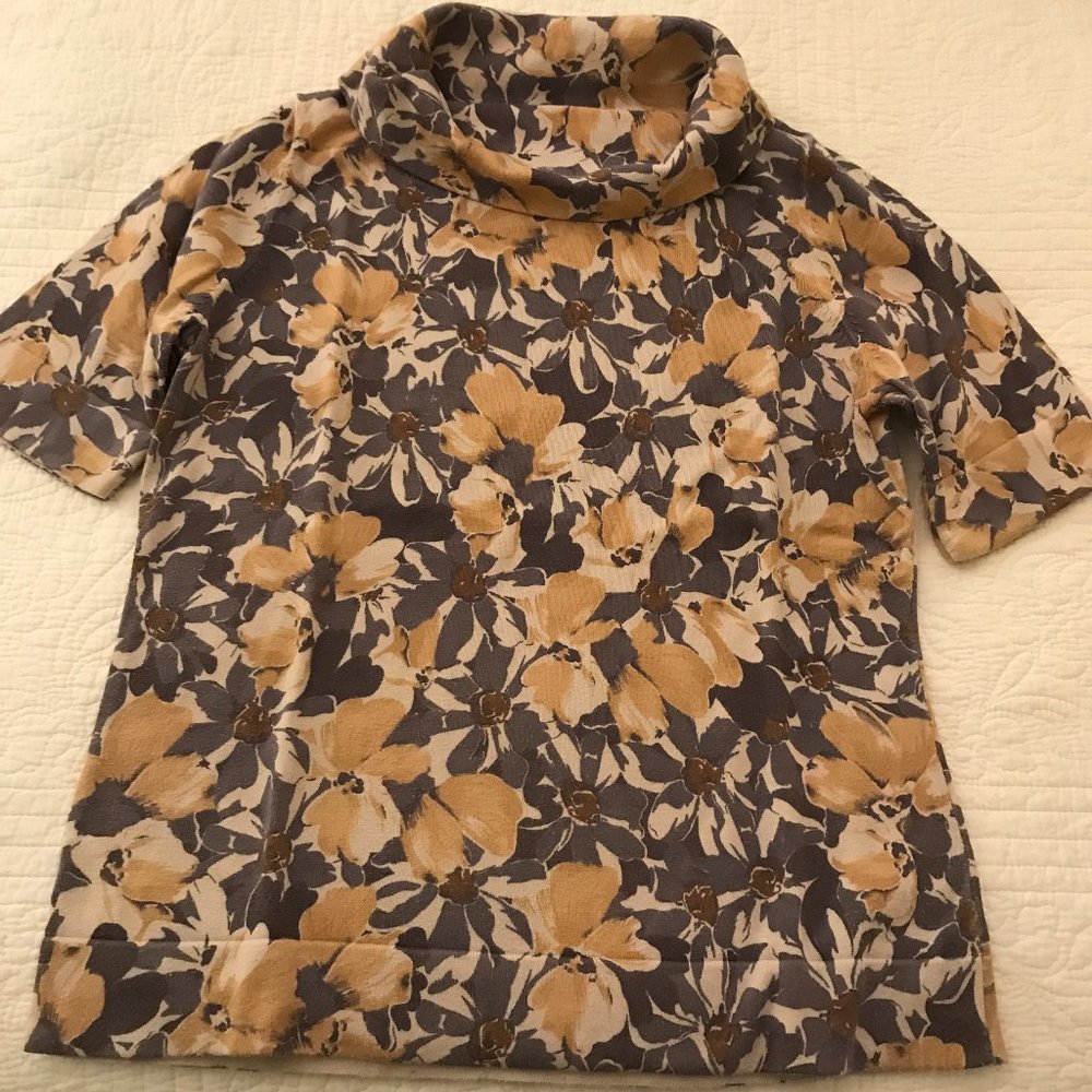 Loft medium short sleeve sweater